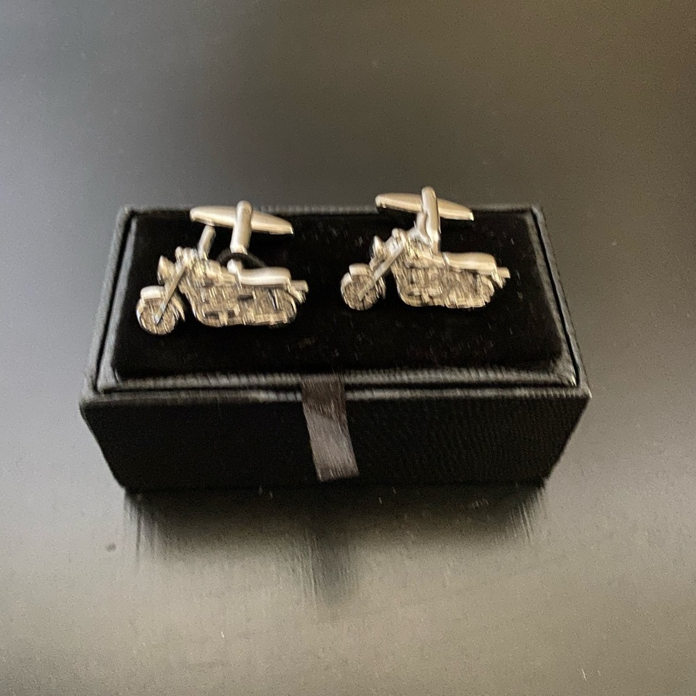 NWOT 🏍 motorcycle cuff links - Picture 1 of 3